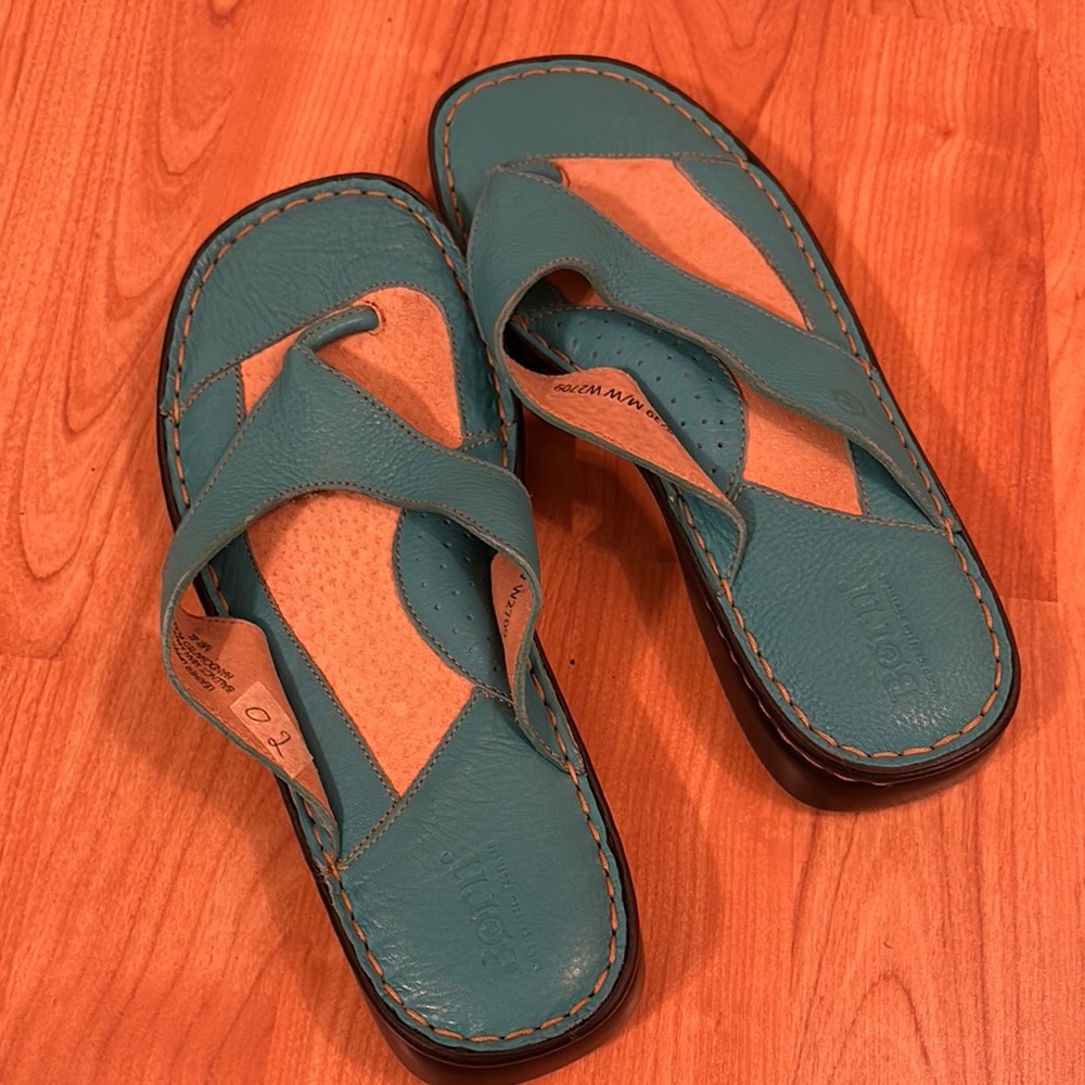 NEW Born Teal and Tan Leather Sandals